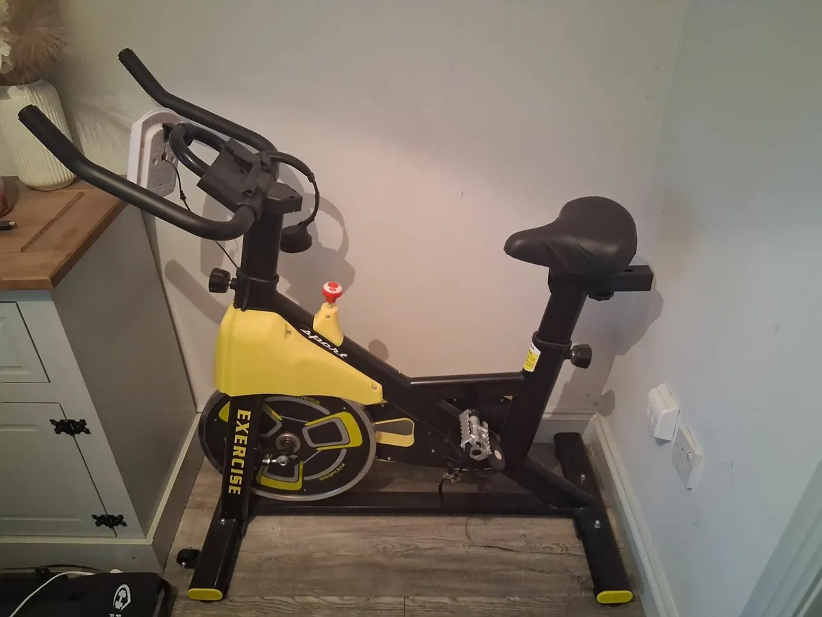 Exercise bike - Image 1