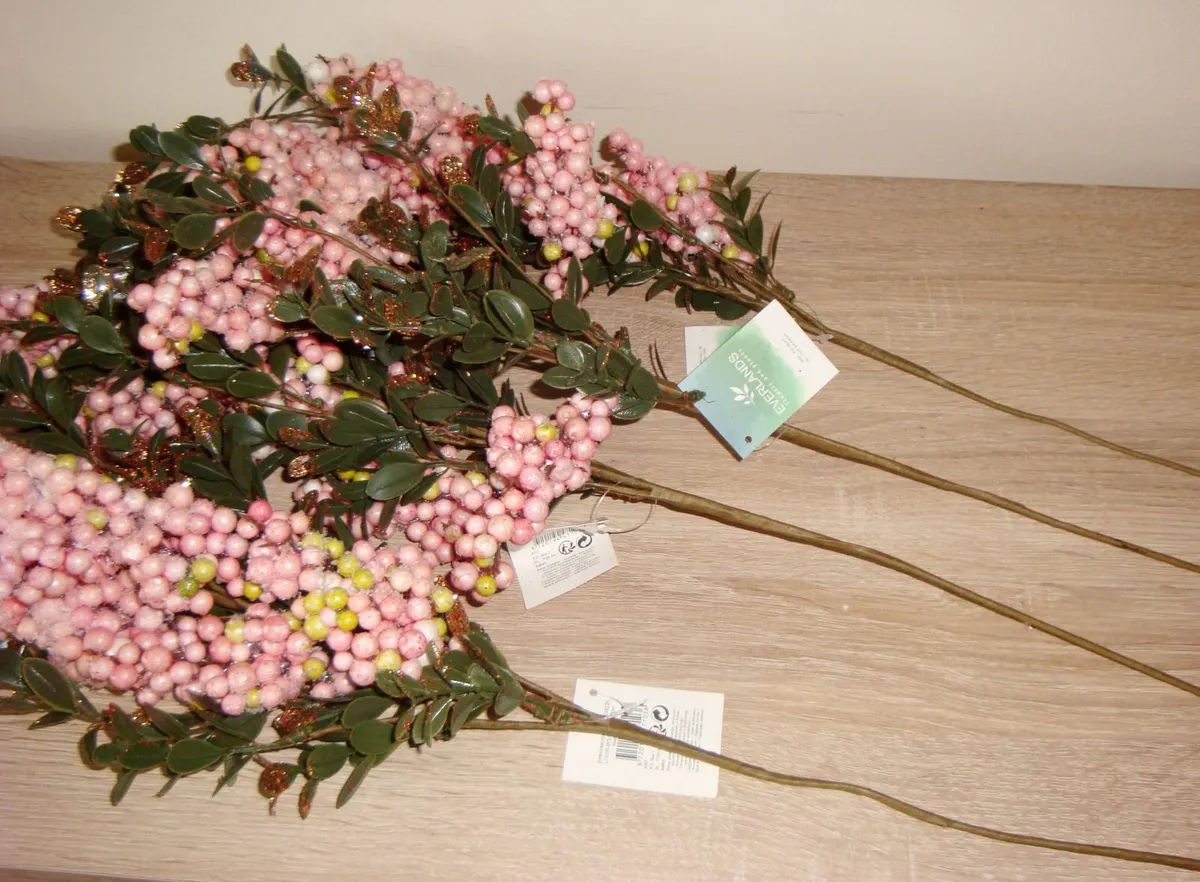 Pink berry Christmas picks x4 Everland - NEW - Image 2
