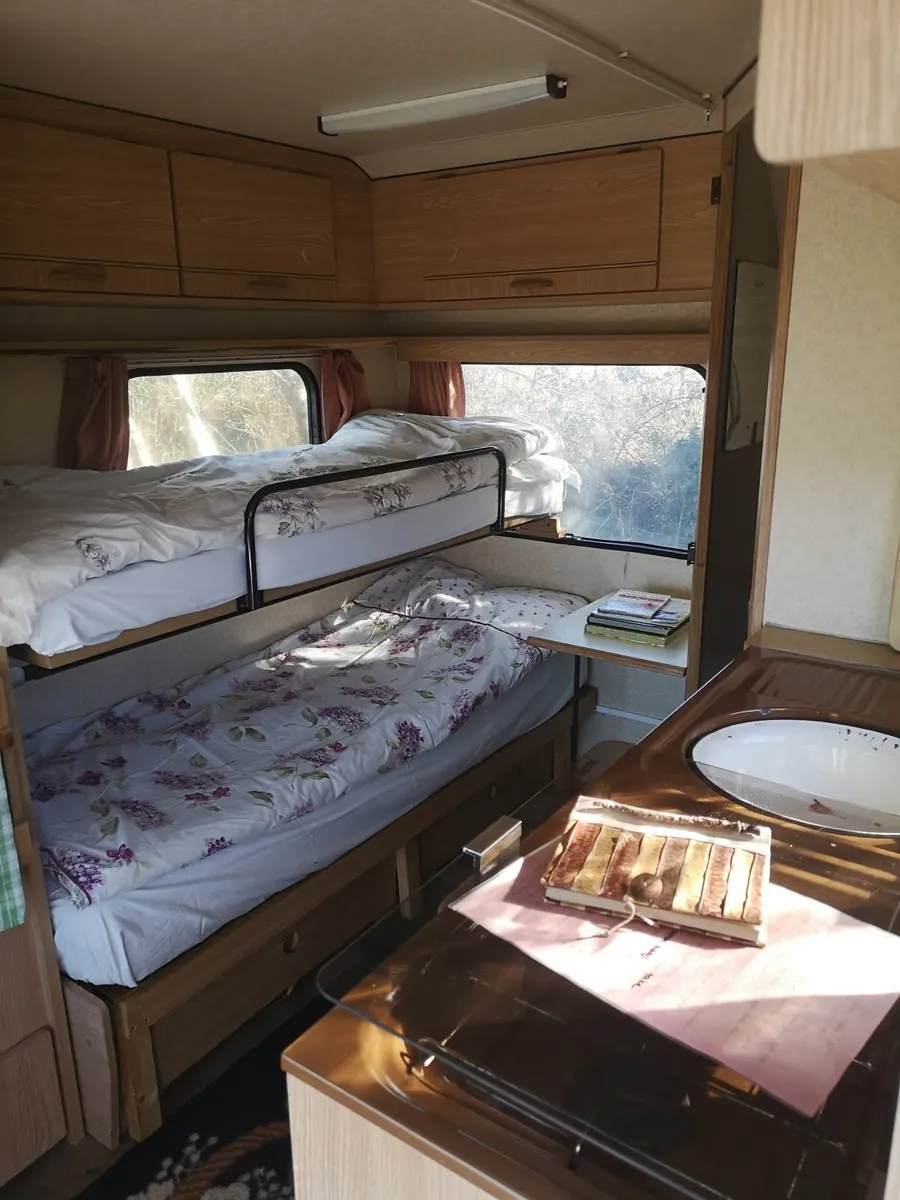 4 berth caravan - Image 4