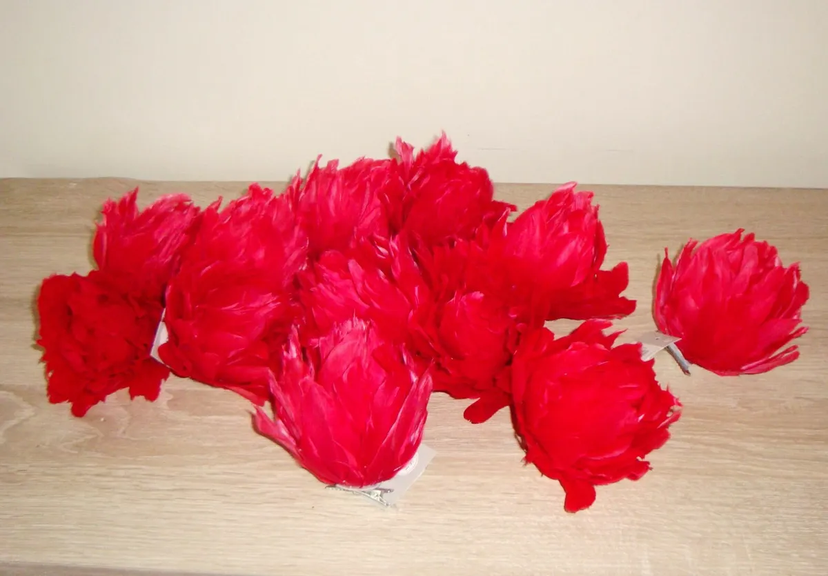 Christmas tree decor red feather roses - set of 12 - Image 2