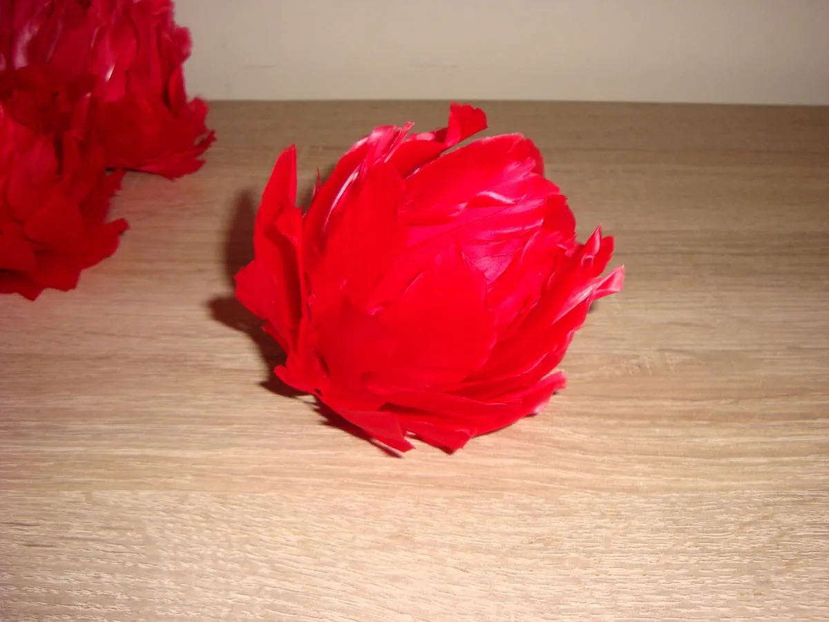 Christmas tree decor red feather roses - set of 12 - Image 3