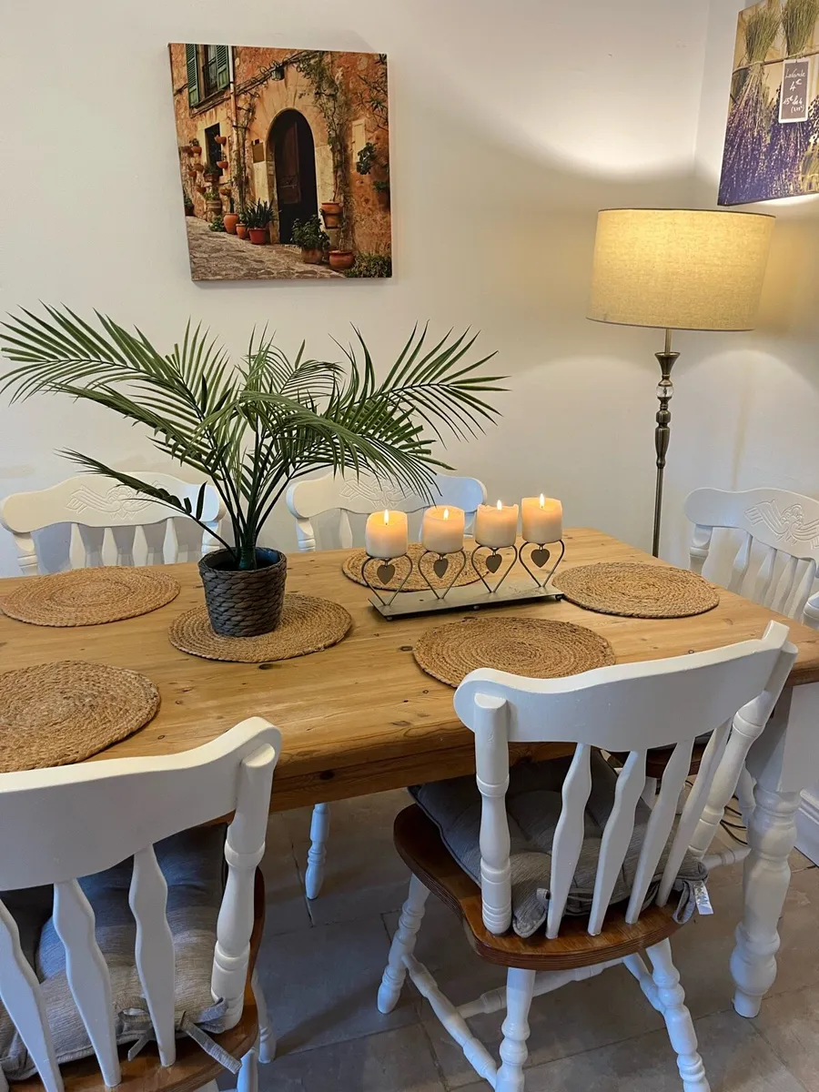 Farmhouse Table and chairs - Image 2