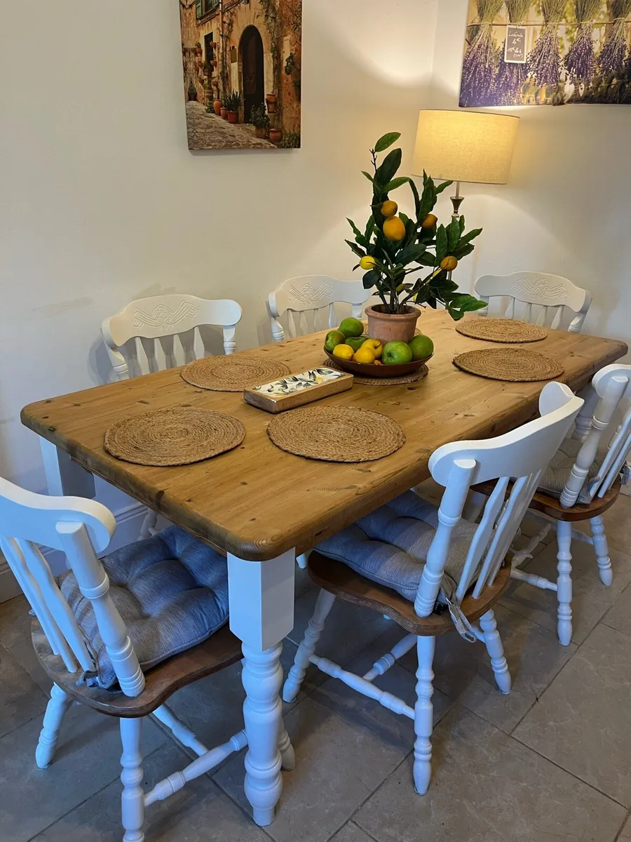 Farmhouse Table and chairs - Image 4