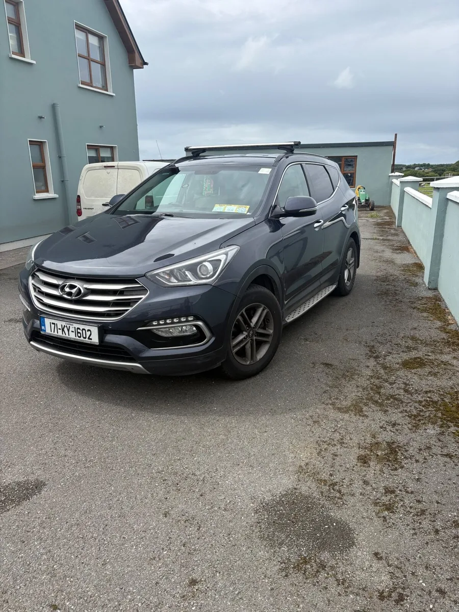 Hyundai Santa Fe 2017 - Image 1