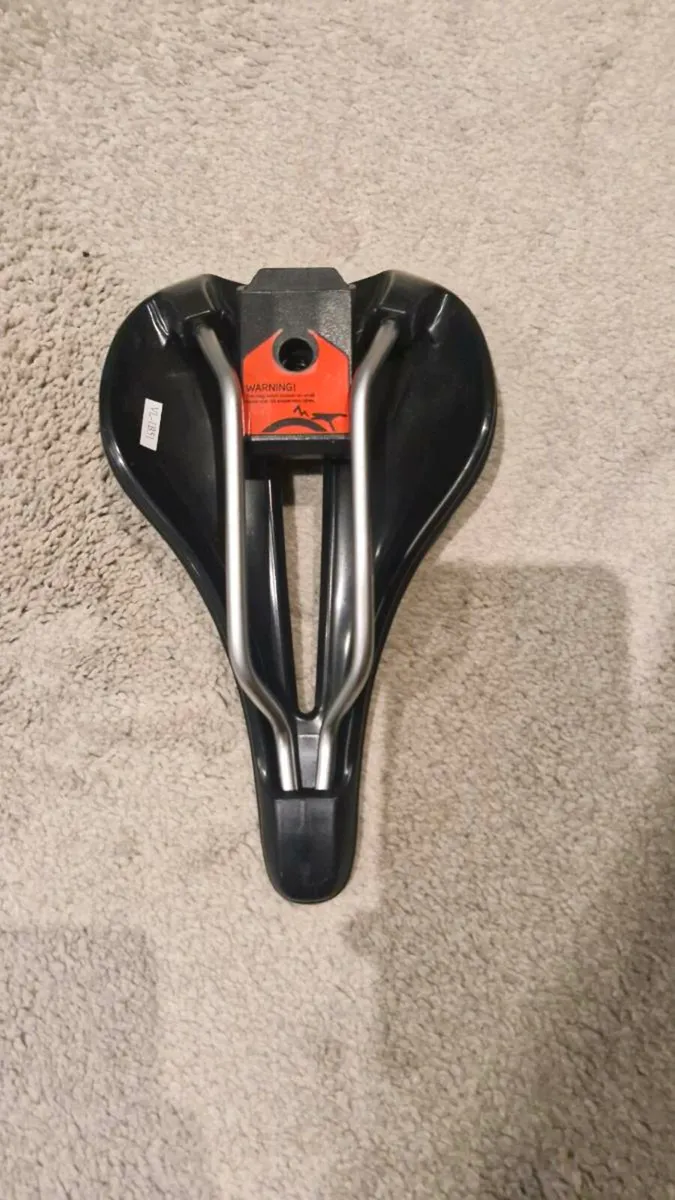 Road bike saddle - Image 2