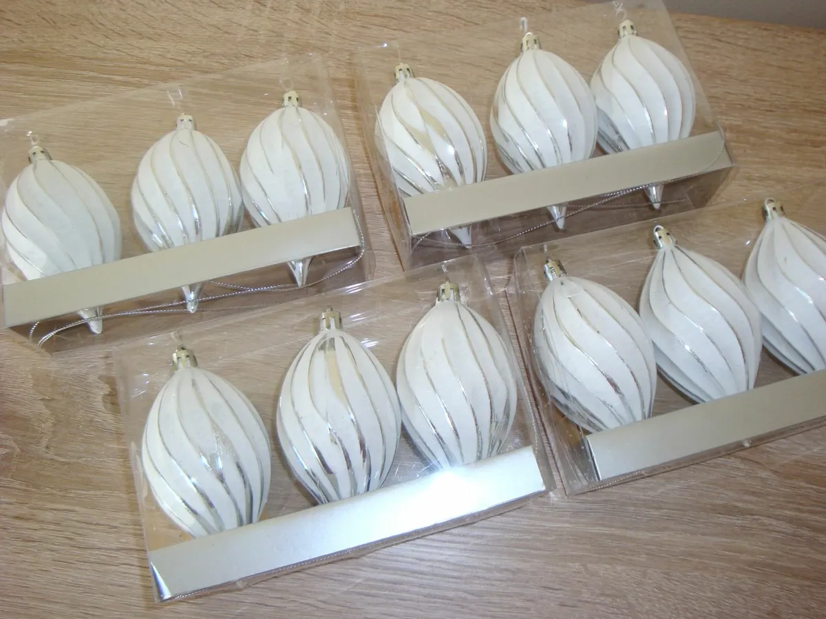 White silver droplet bauble 10cm Christmas tree de