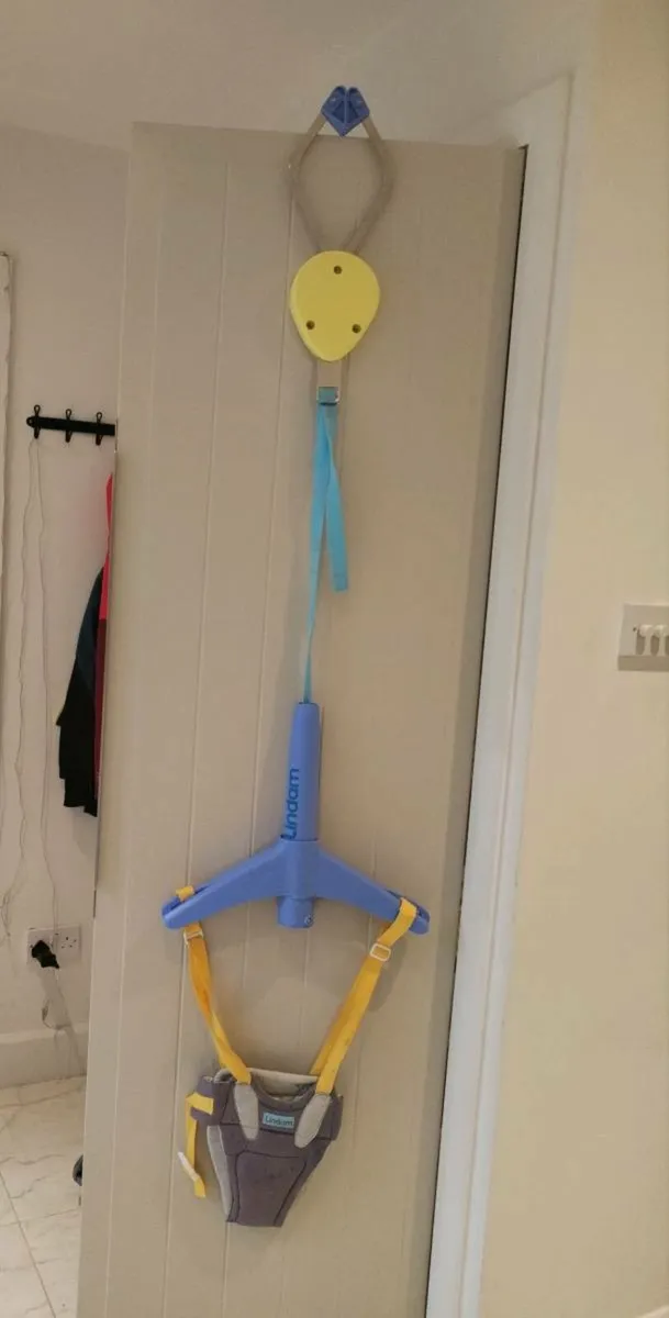 Over door baby bouncer /swing - Image 2