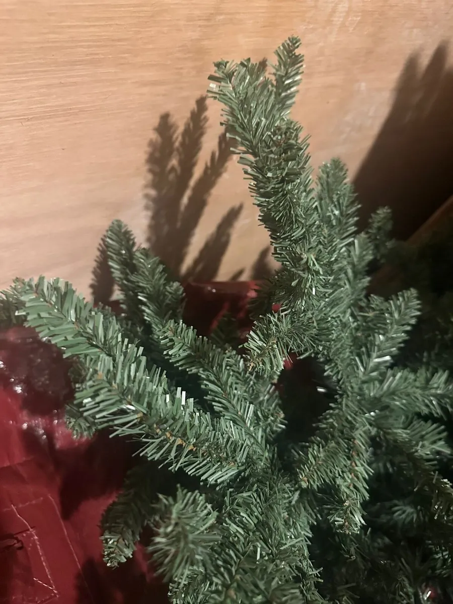 Christmas Tree from Balsam Hill - Image 2