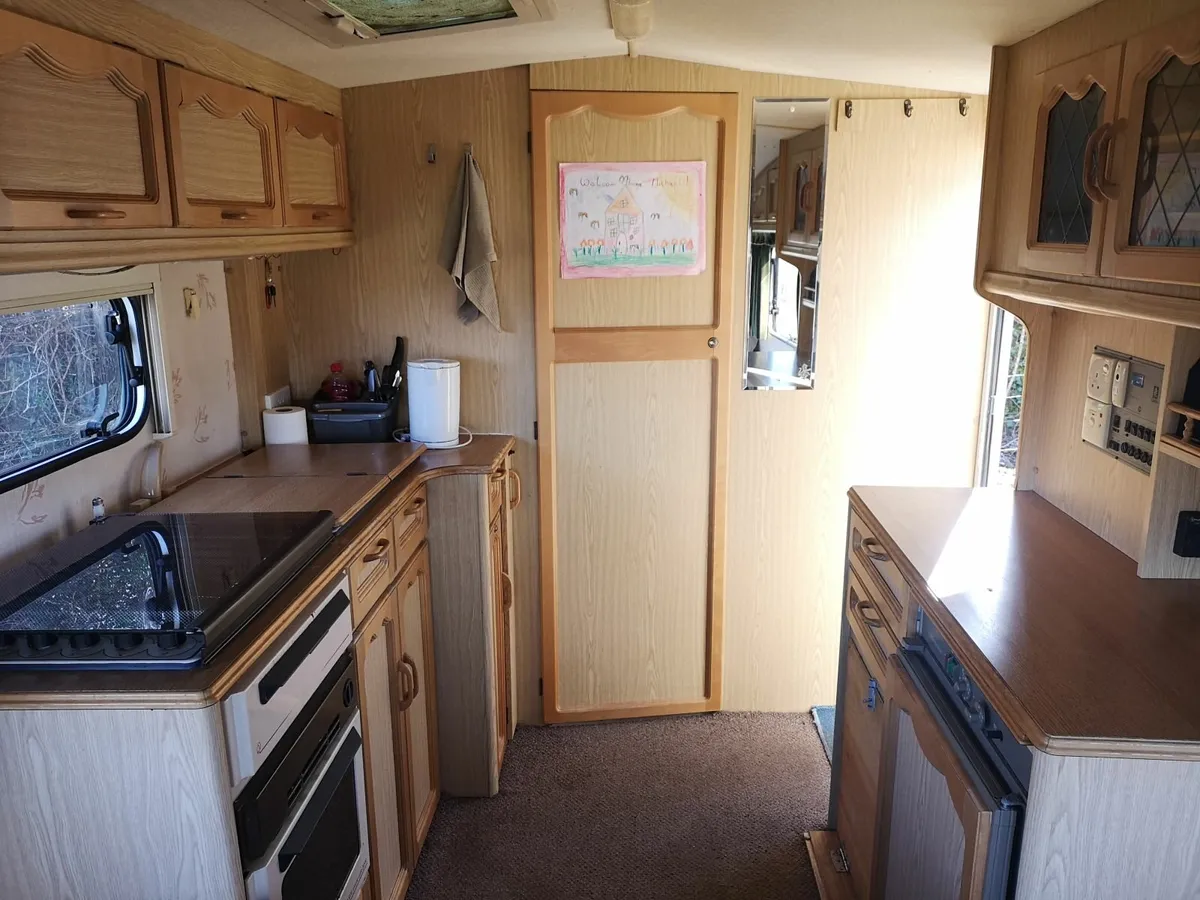 2 berth caravan - Image 2