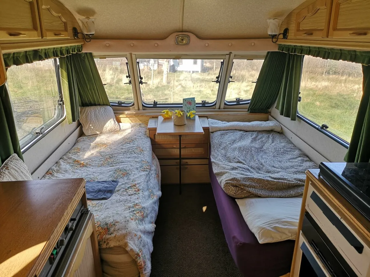 2 berth caravan - Image 3
