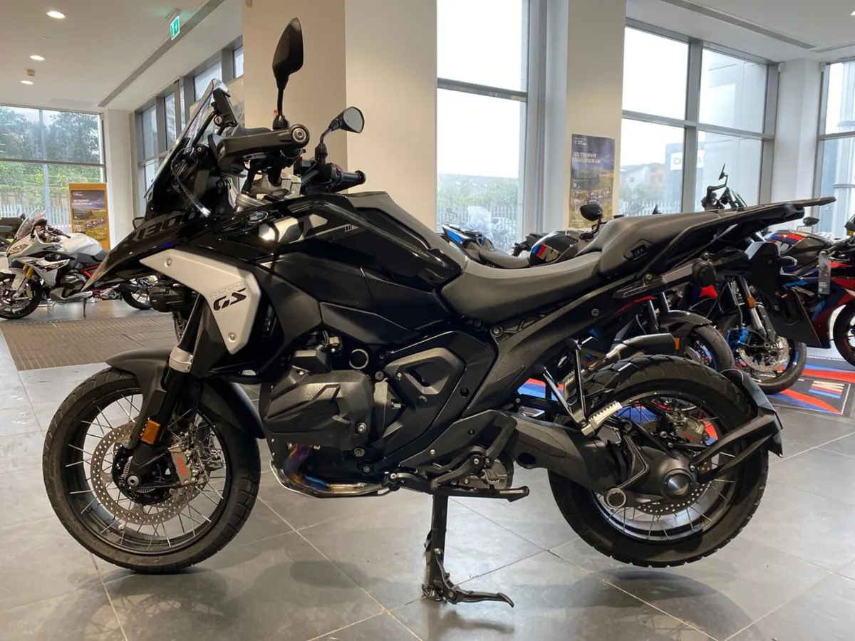 2025 BMW R1300GS TE with Riding Assist & Extras! - Image 2