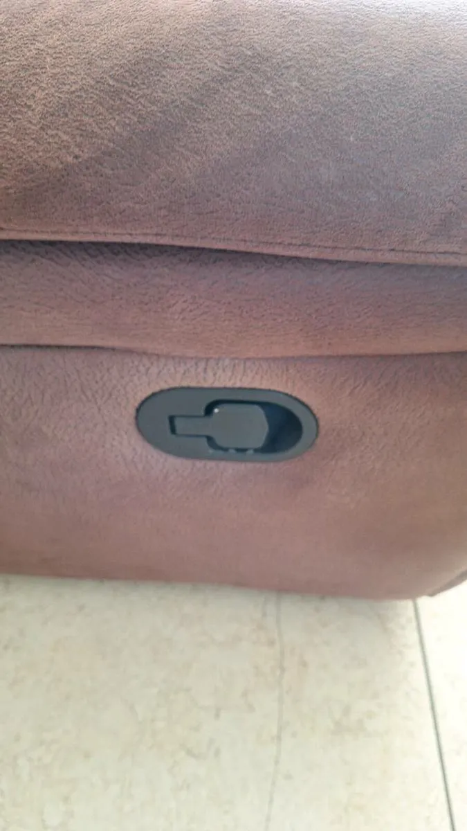 Reclining couch and chair - Image 2