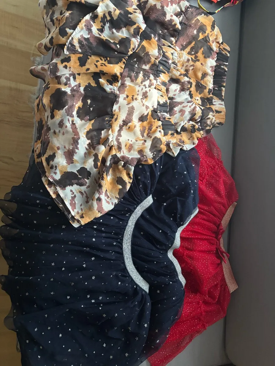 Girls clothes 5-6y - Image 3