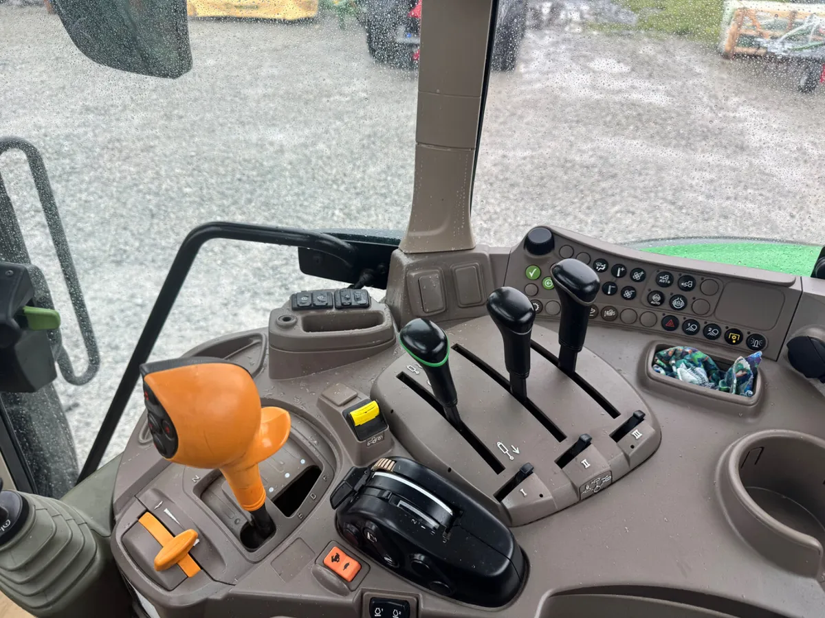 2020 John Deere 6120M & Loader - Image 2