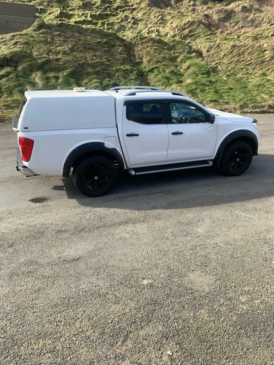 Navara pick up black edition - Image 3