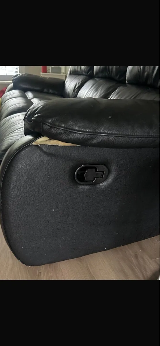 3 seater Leather Sofa - Image 3