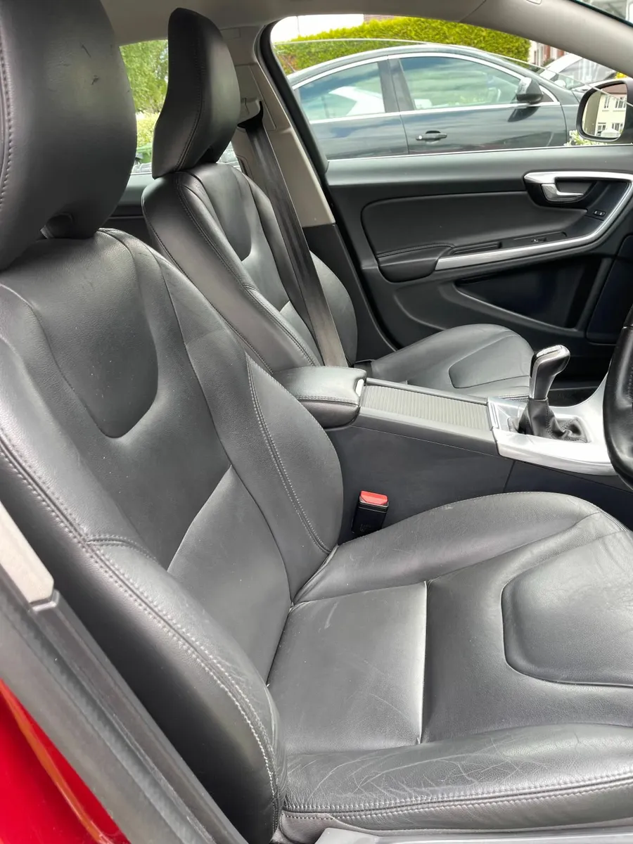 Volvo V60 2016 - Image 4