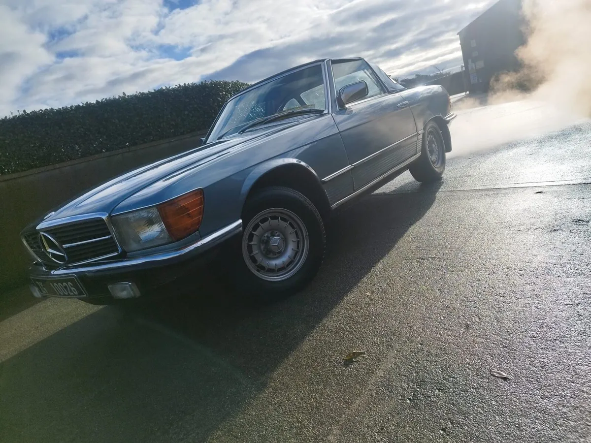 Mercedes - Benz - Image 4