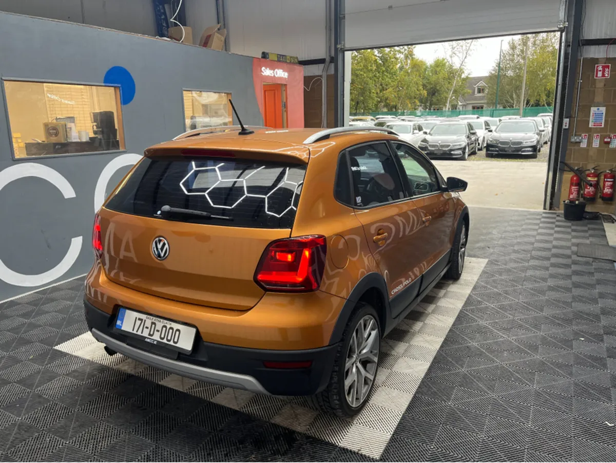 Volkswagen Polo 2017 VOLKSWAGEN POLO CROSS AUTOMAT - Image 2
