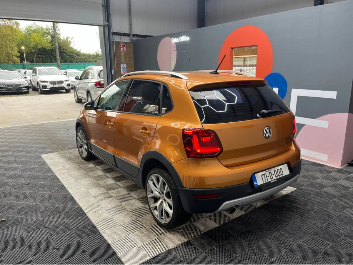 Volkswagen Polo 2017 VOLKSWAGEN POLO CROSS AUTOMAT - Image 4