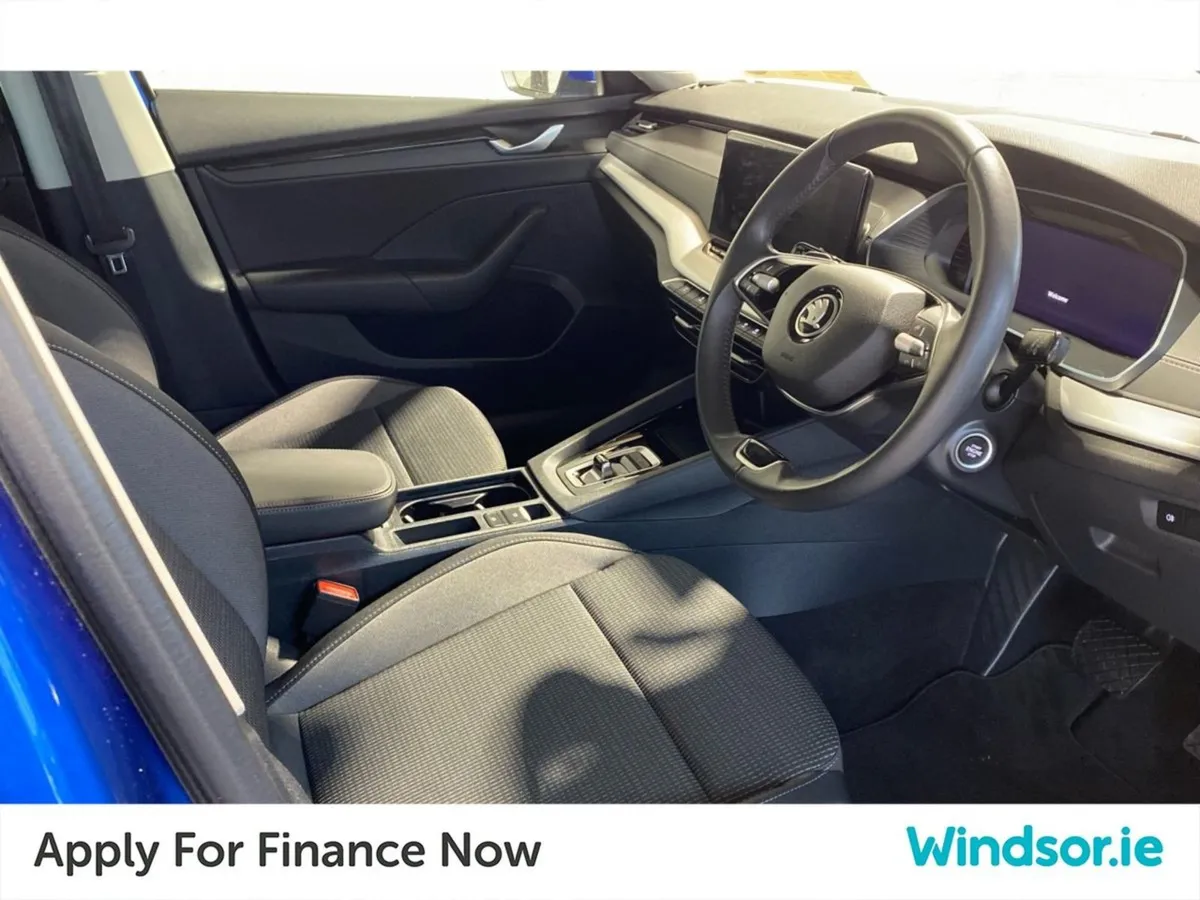 Skoda Octavia Selection 1.5tsi 115HP DSG Mhev - Image 4