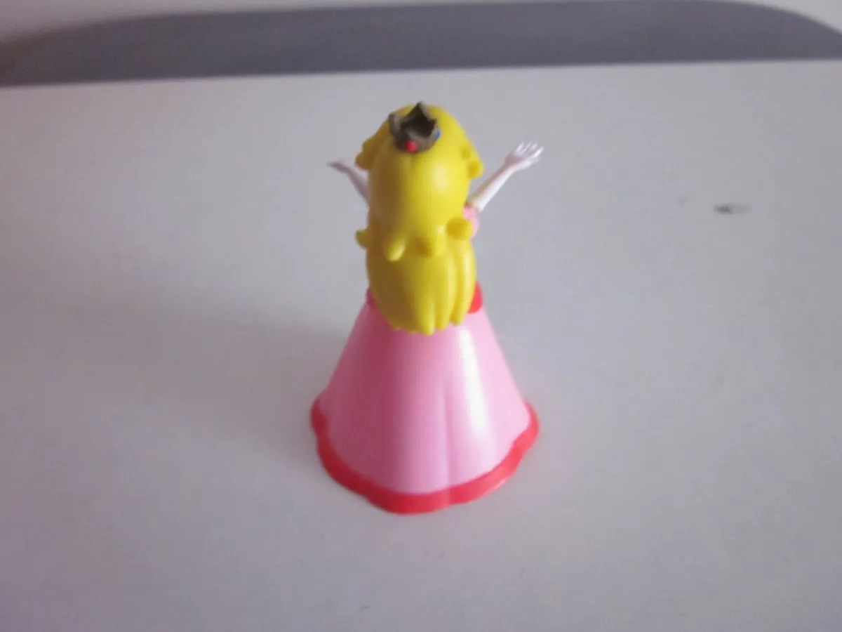 Super Mario Jakks Princess Peach Nintendo Figure - Image 2