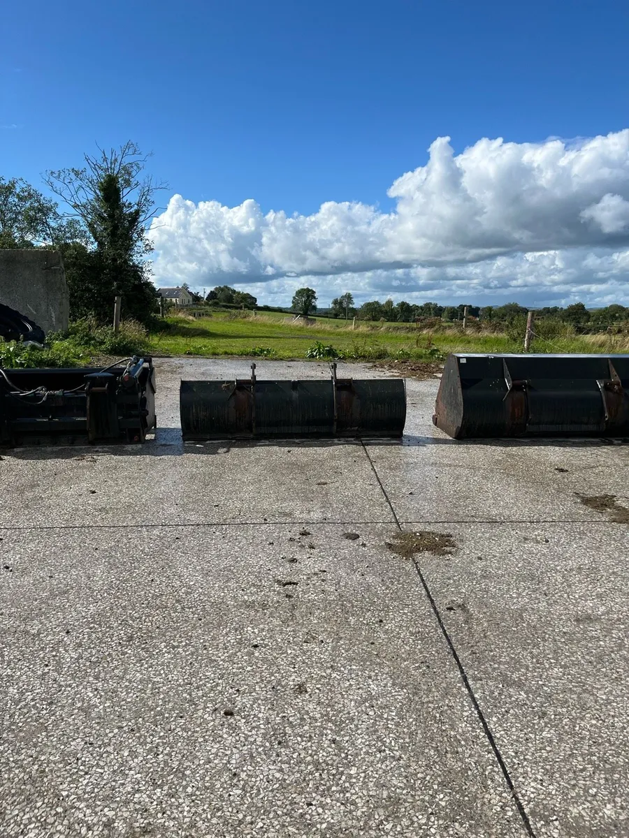 Shear grab, bucket, forks for a loader - Image 2