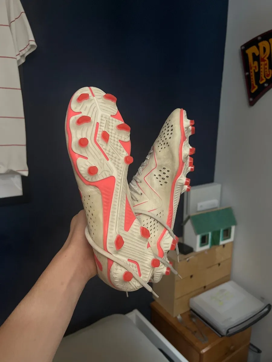 Football boots - Image 2