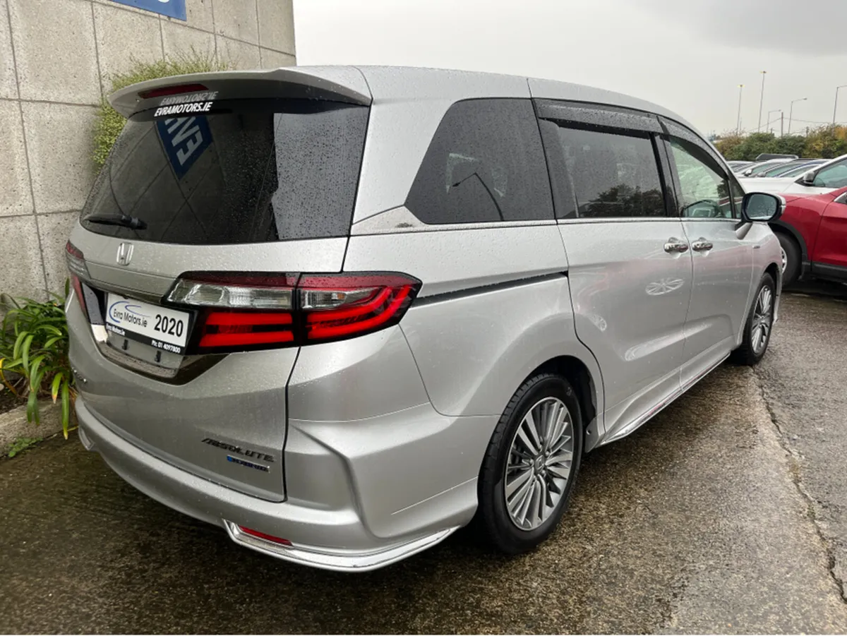 Honda Odyssey 8 SEATER ABSOLUTE AUTOMATIC HYBRID 2 - Image 4