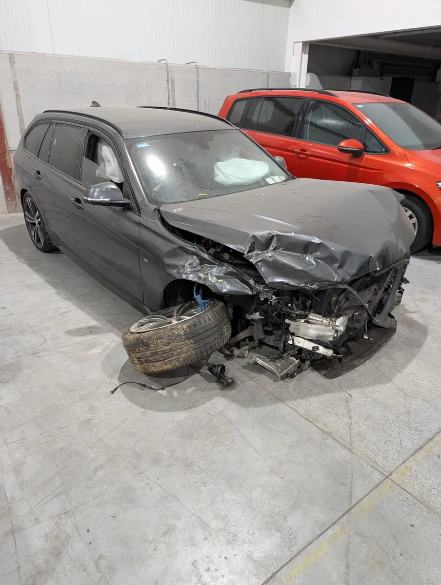2017 BMW 335D X-DRIVE DAMAGED - Image 4