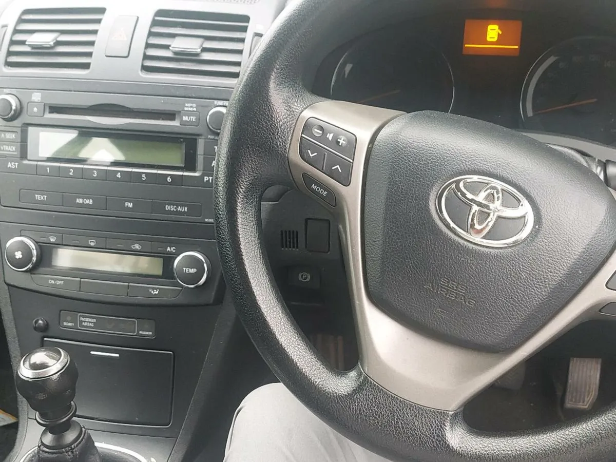 2011 Toyota Avenis - Image 4