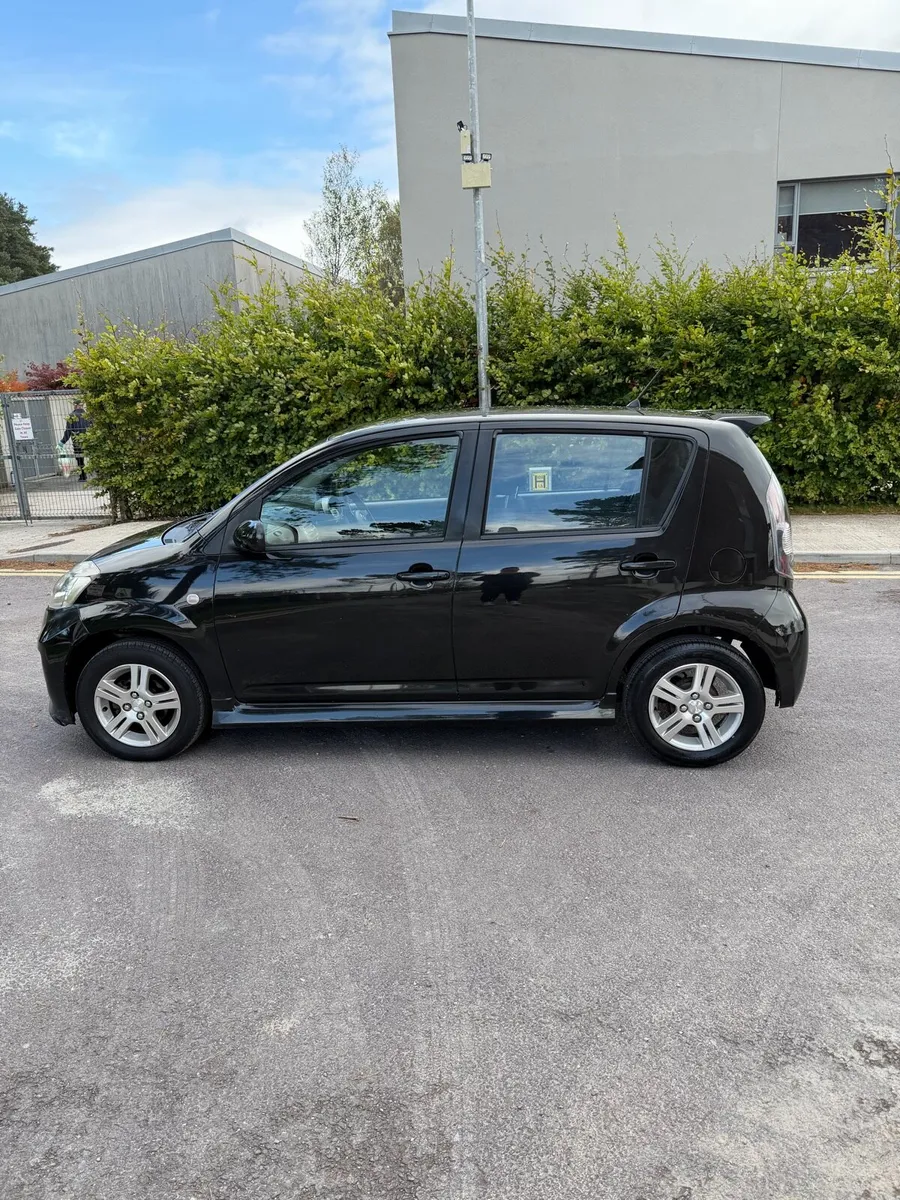Daihatsu Sirion - Image 4