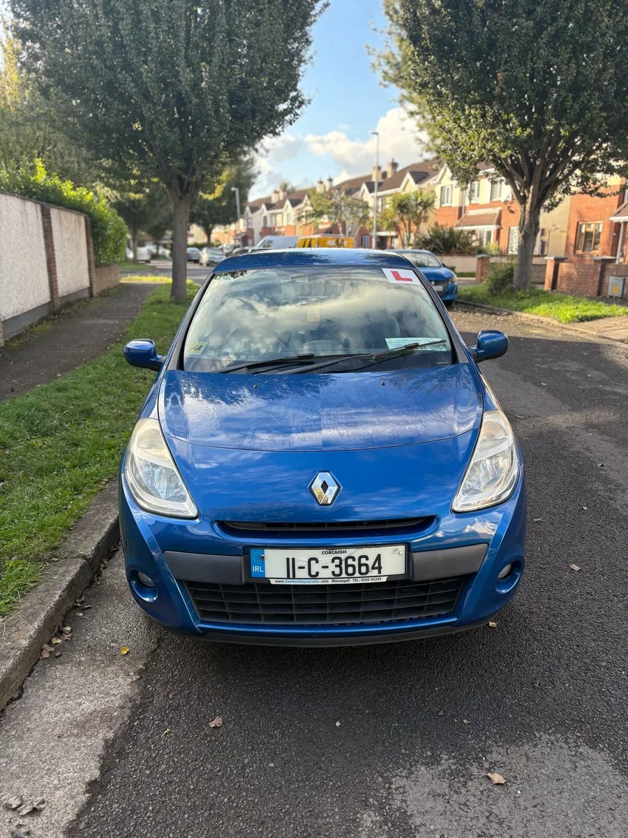 2011 Renault Clio Royale// NEW NCT - Image 3