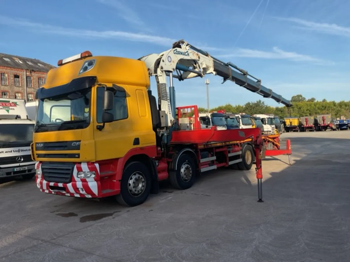 2014 DAF CF340 8x2 Cheesewedge Beavertail - Image 3