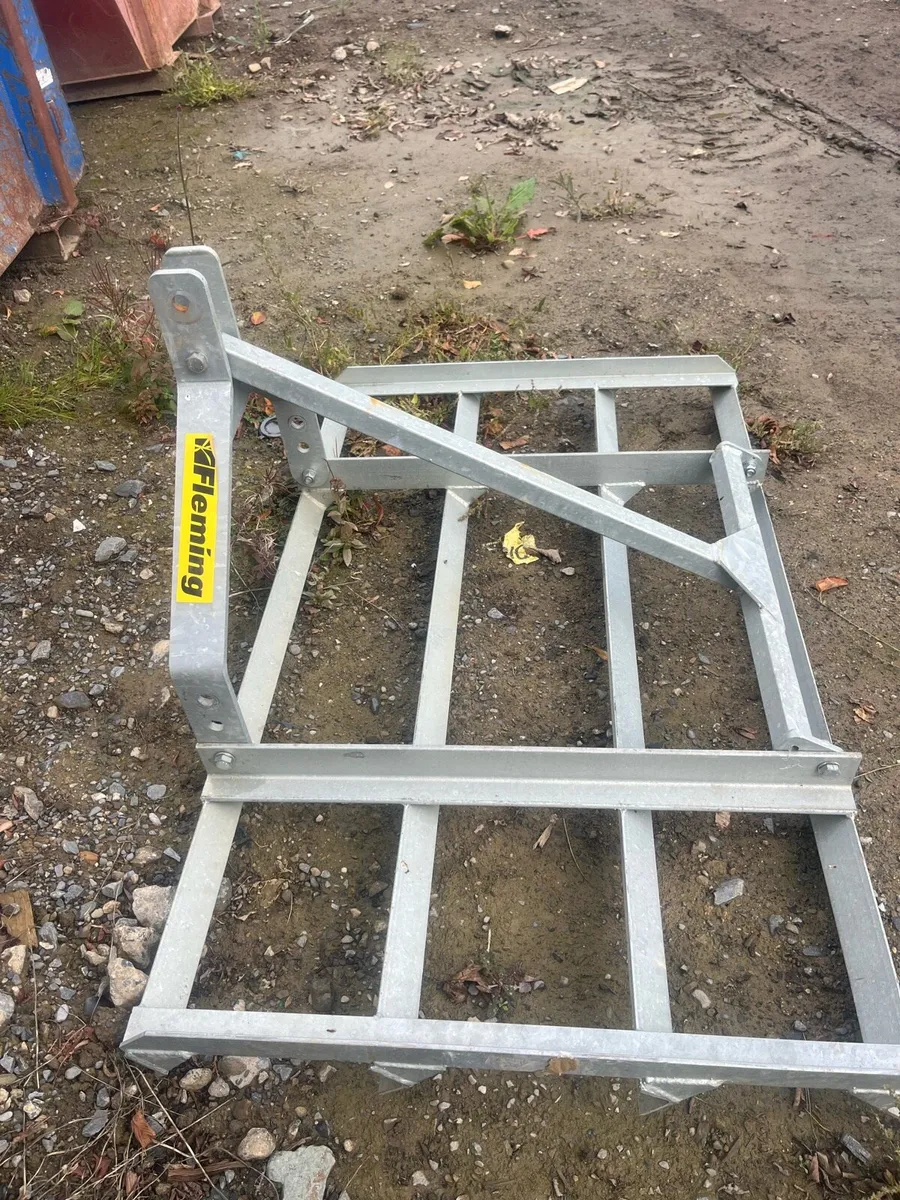 Land leveller