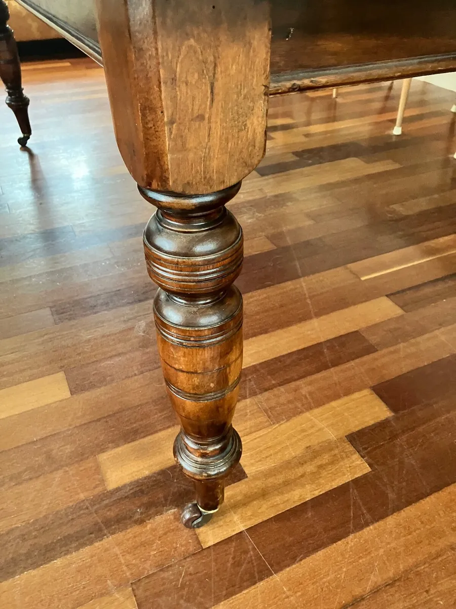Antique mahogany extendable dining table - Image 2