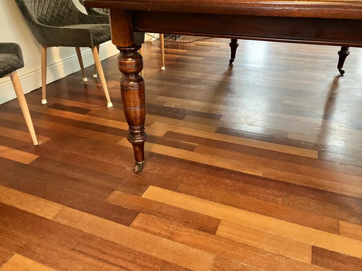 Antique mahogany extendable dining table - Image 3