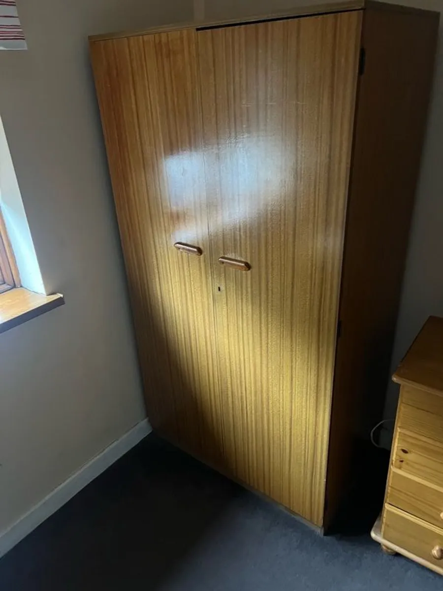 free - Image 3