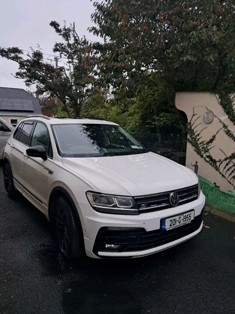 VW Tiguan R-Line 2.0 Automatic - Image 1