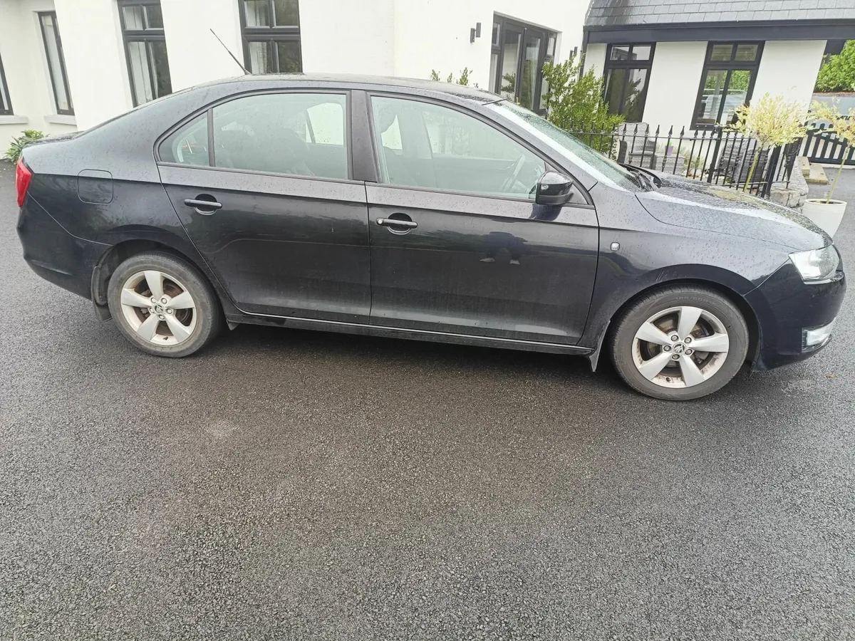 Skoda Rapid 2015 - Image 3