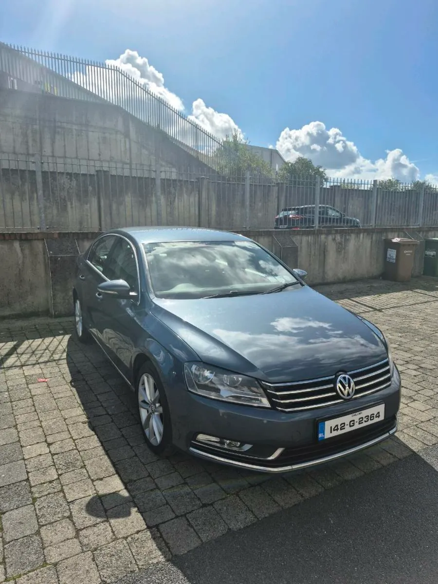 142 VW Passat 1.6 Diesel High Spec Bluemotion - Image 2