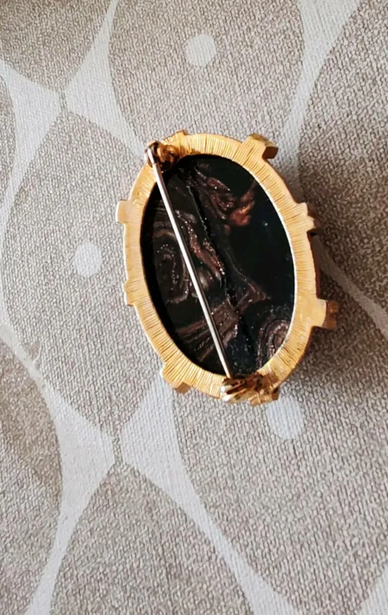 Retro brooch - Image 3