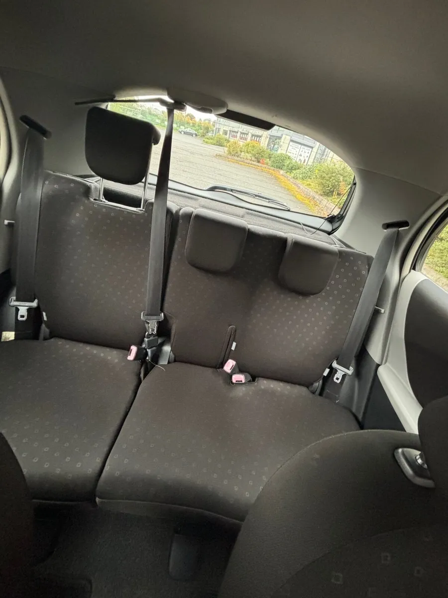 Toyota Yaris 2006 - Image 3