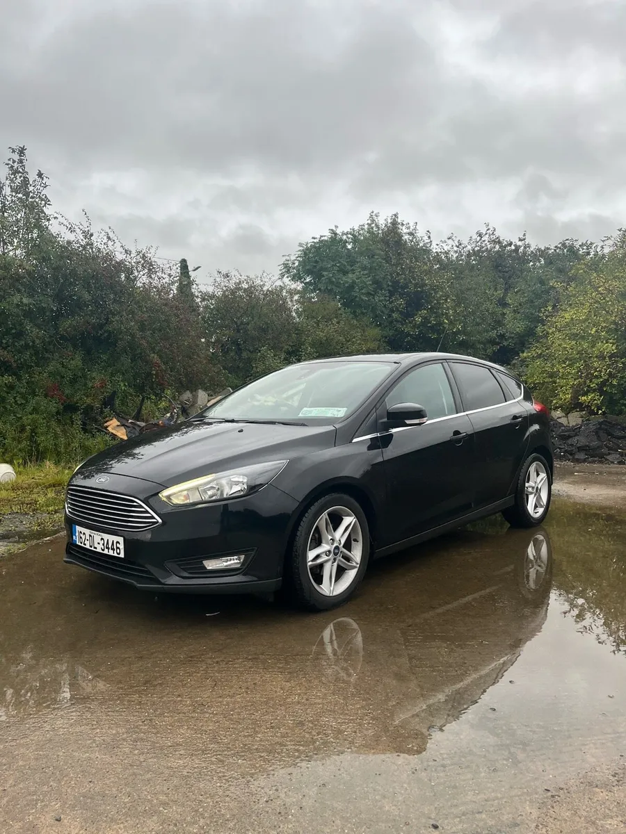 162 Black Diesel Ford Focus - Image 2