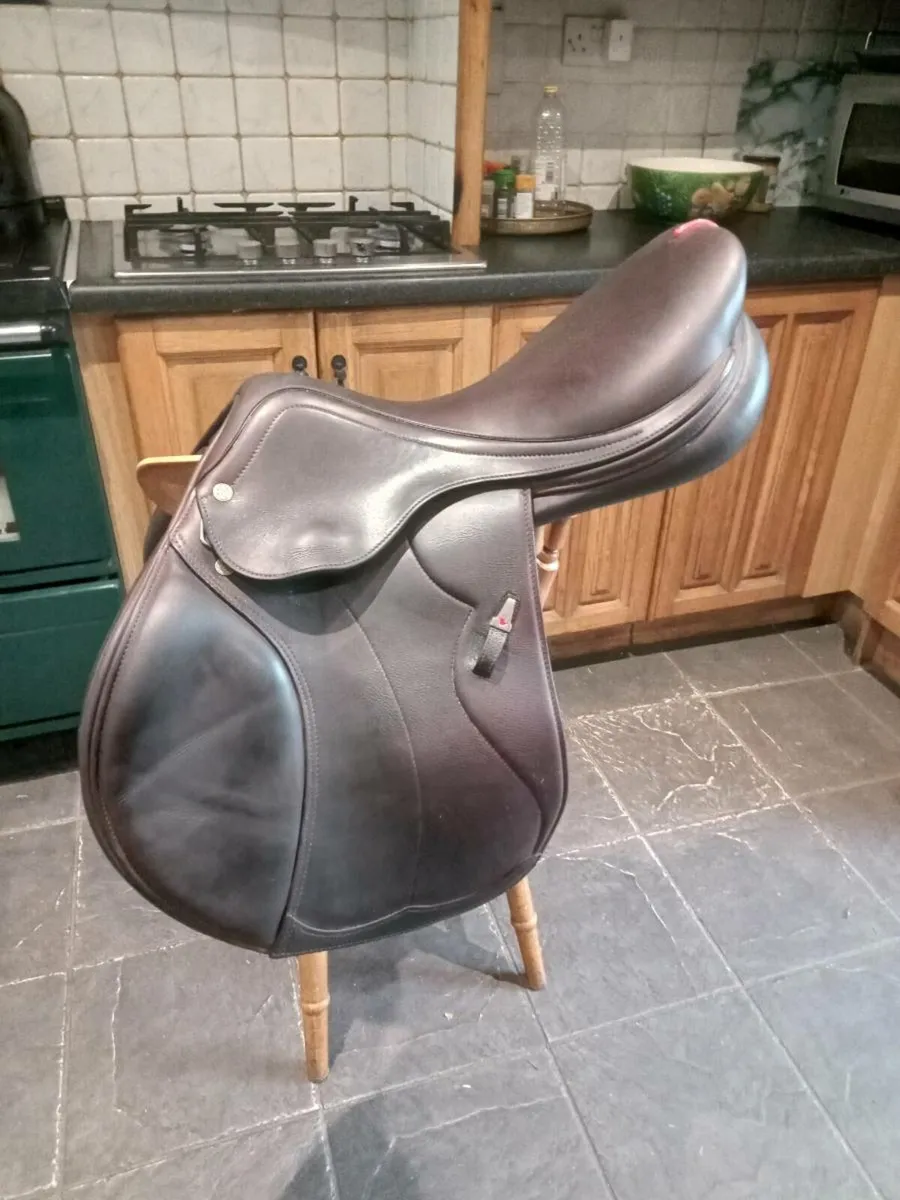 Equipe saddle for sale - Image 1