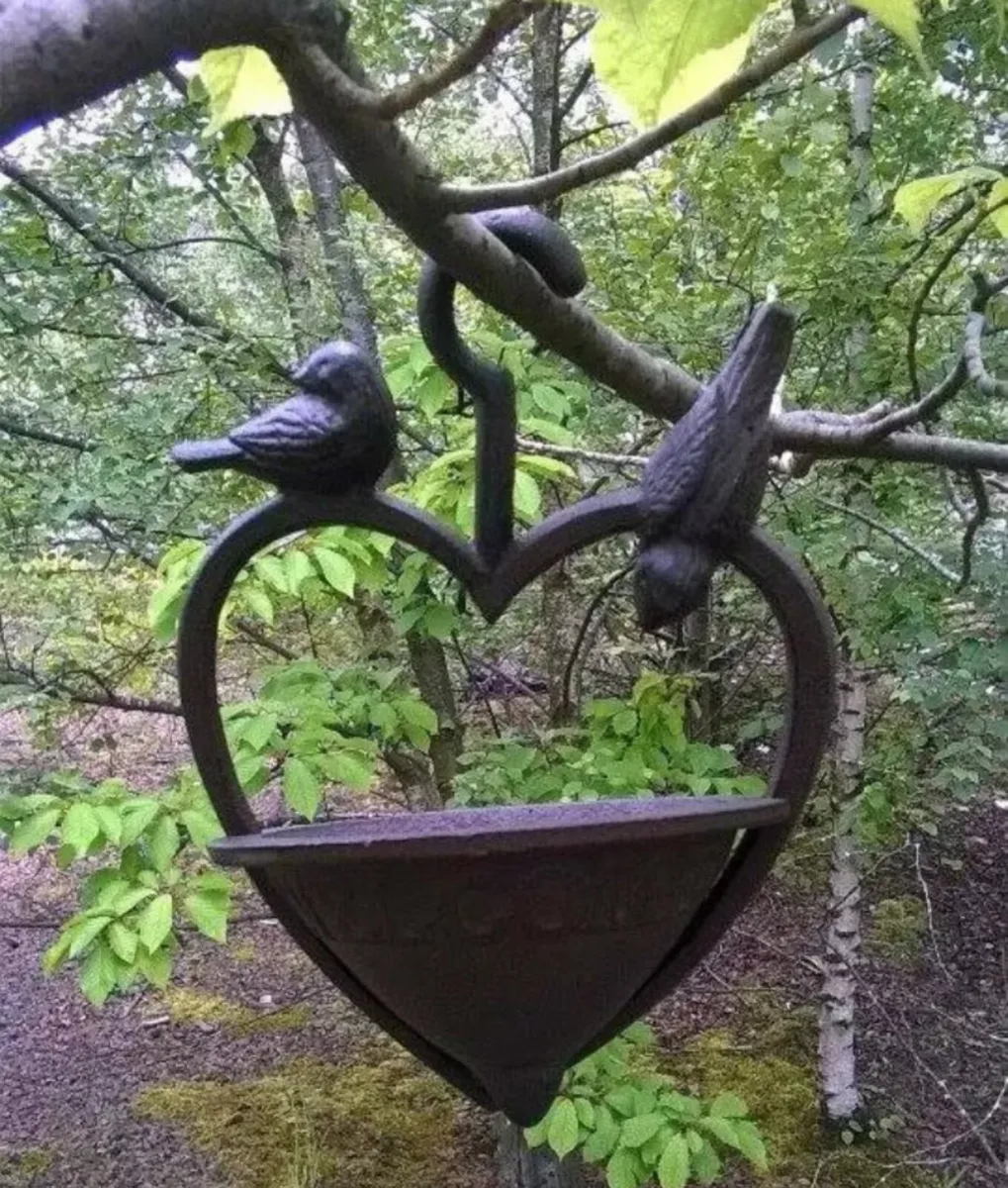 Cast Iron Loveheart Wild Bird Feeder NEW - Image 2