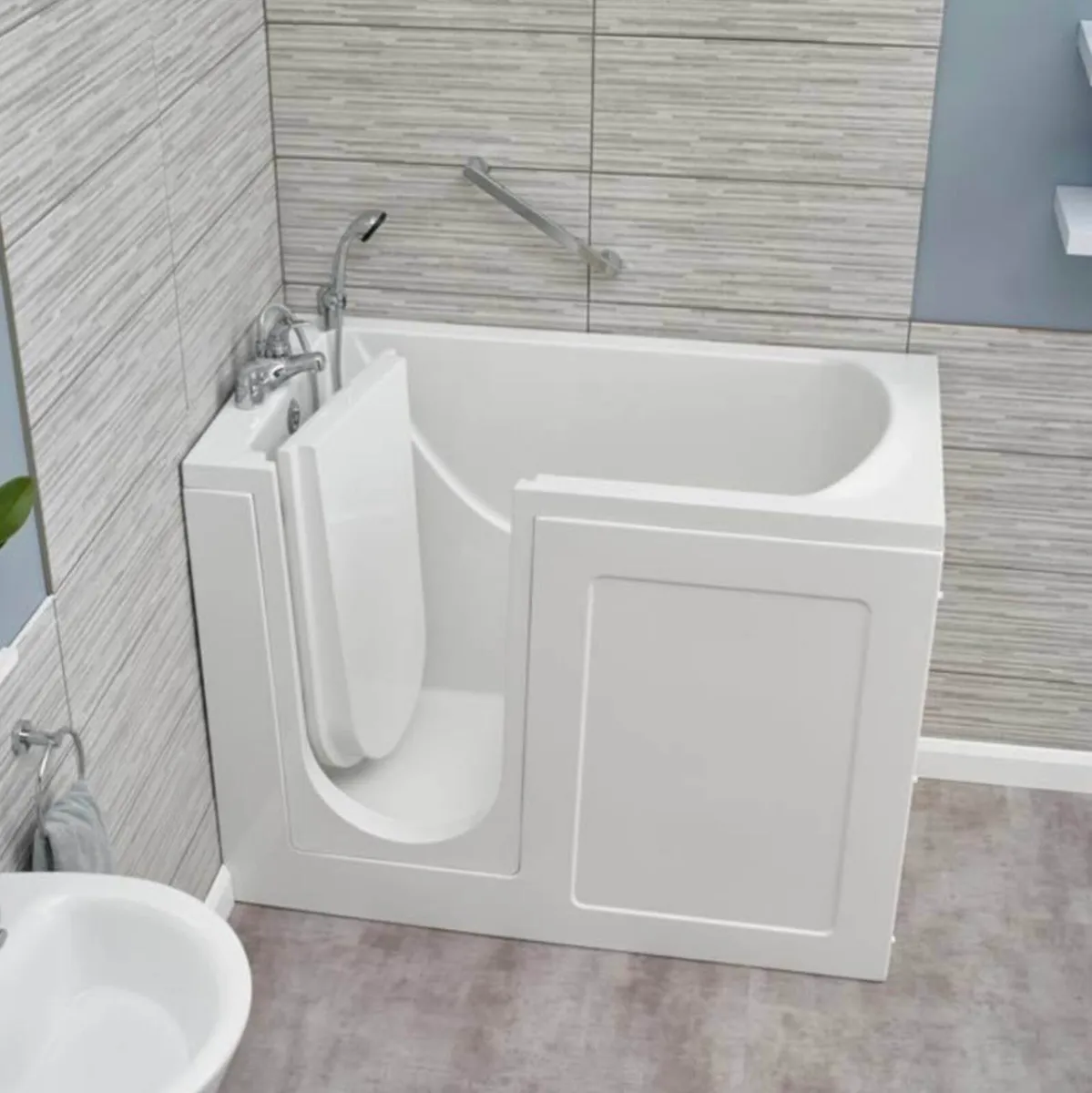 Bathroom warehouse clearance sale - Image 3