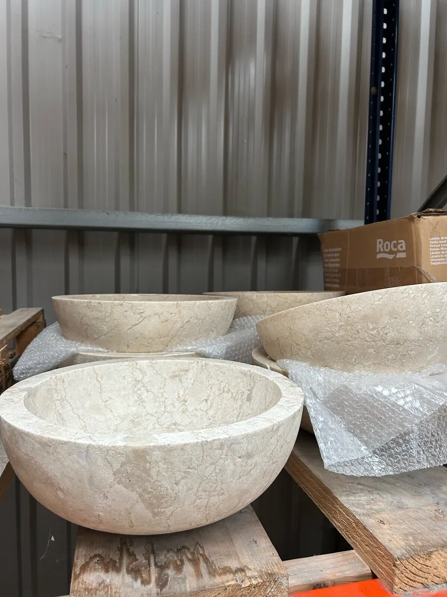Bathroom warehouse clearance sale - Image 4