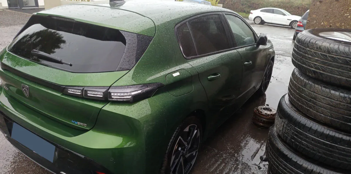 2022 PEUGEOT 308 ALLURE 1.6 HYBRID FOR BREAKING! - Image 3