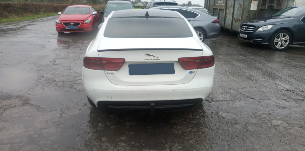 2016 JAGUAR XE 2.0 DIESEL FOR BREAKING - Image 2
